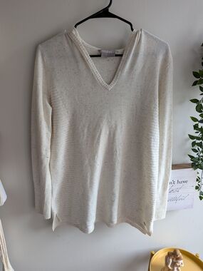 Royal Robbins Ivory V-Neck Merino Wool Blend Sweater With Hood In Excellent Cond